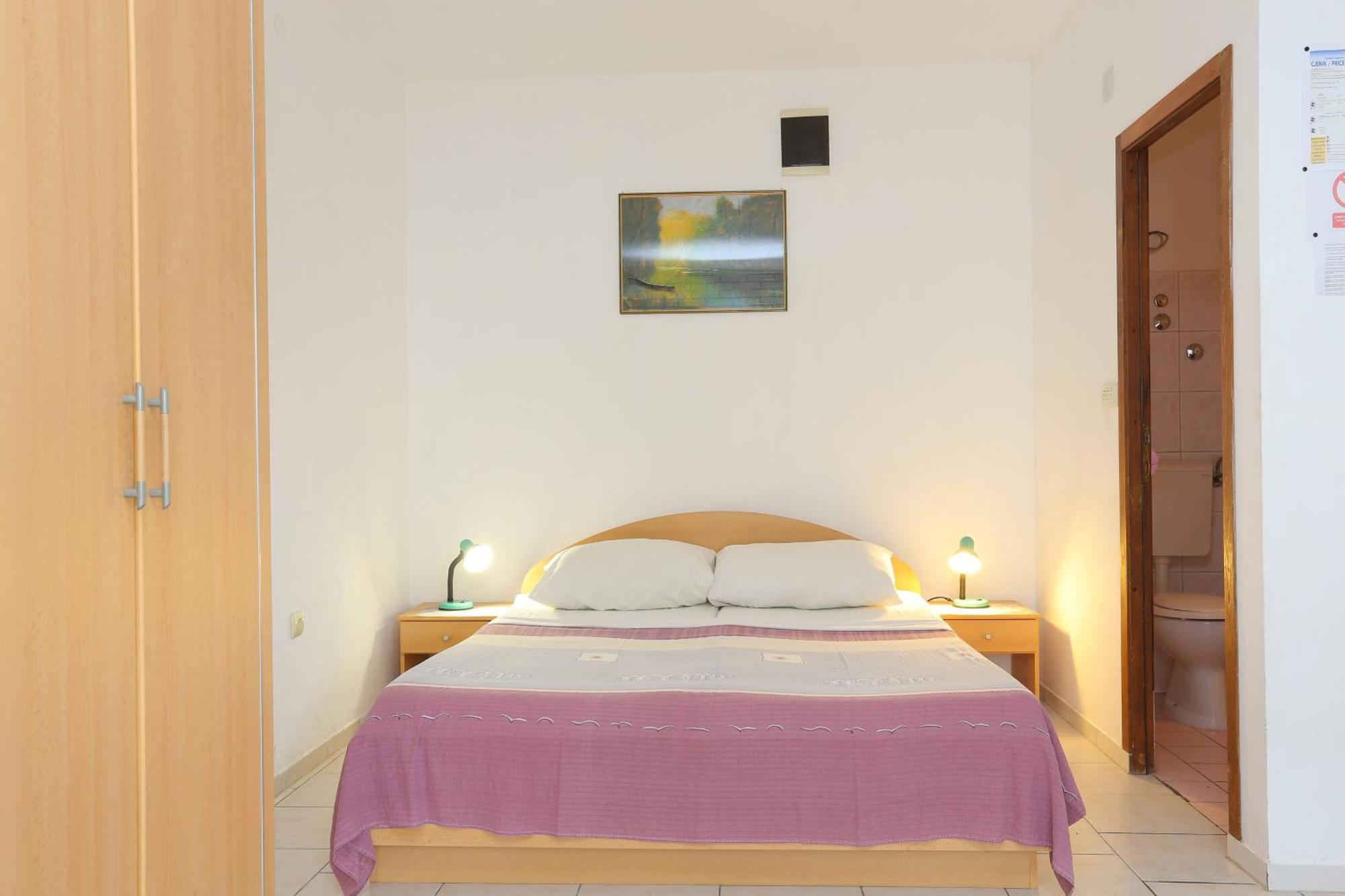 Family Friendly Apartments With A Swimming Pool Businci, Ciovo - 11232 Трогир Стая снимка
