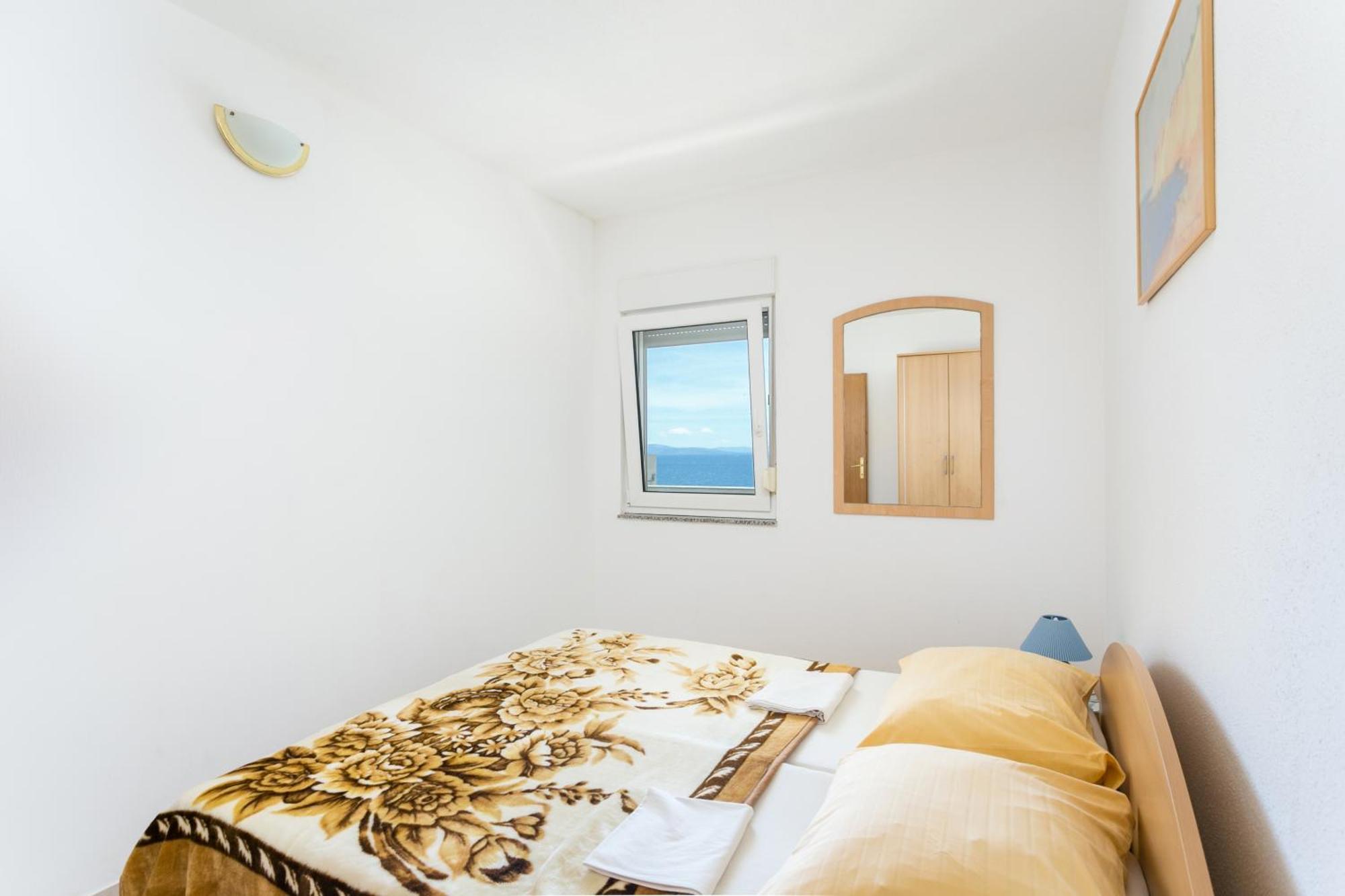 Family Friendly Apartments With A Swimming Pool Businci, Ciovo - 11232 Трогир Стая снимка
