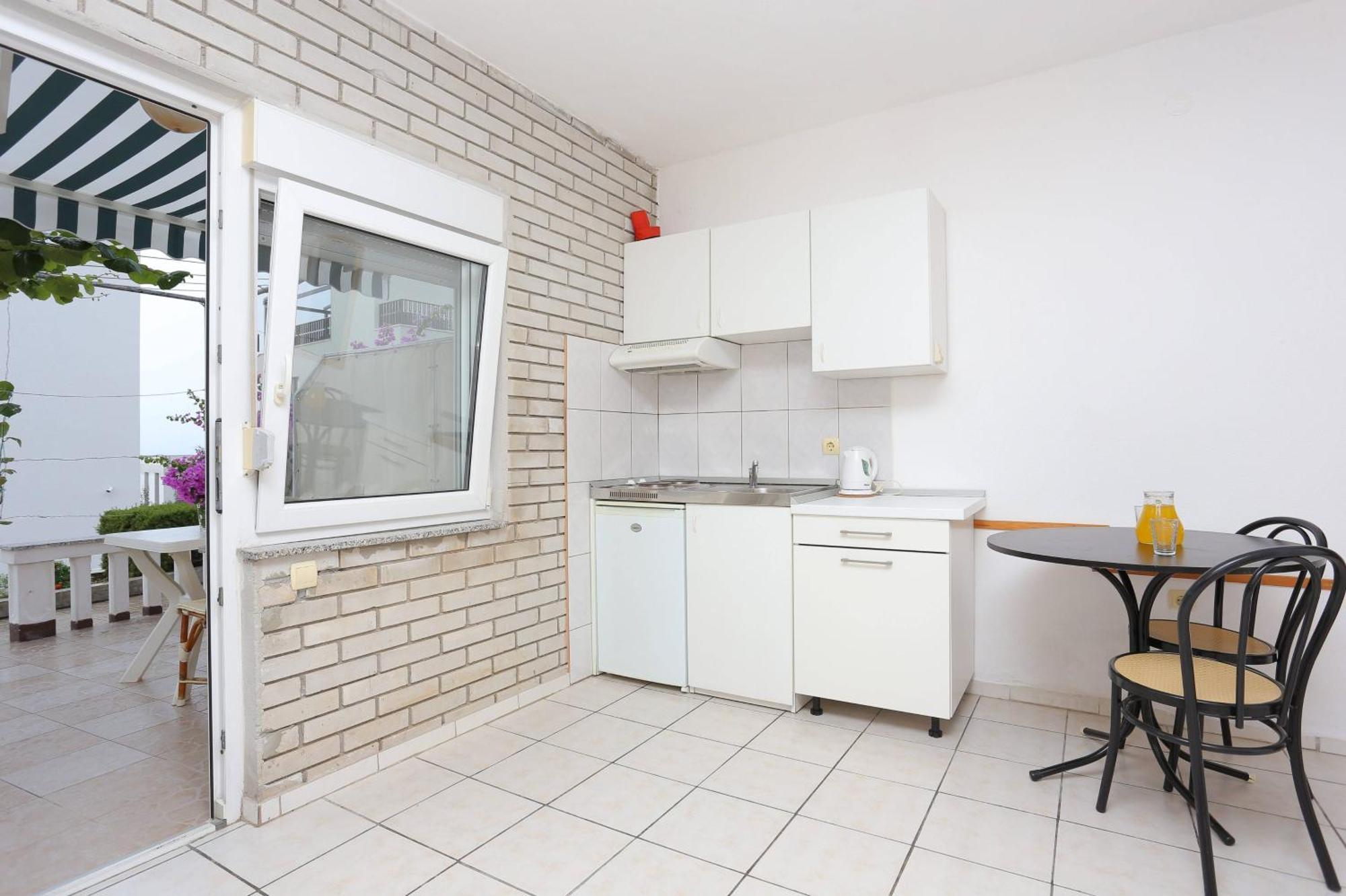 Family Friendly Apartments With A Swimming Pool Businci, Ciovo - 11232 Трогир Екстериор снимка