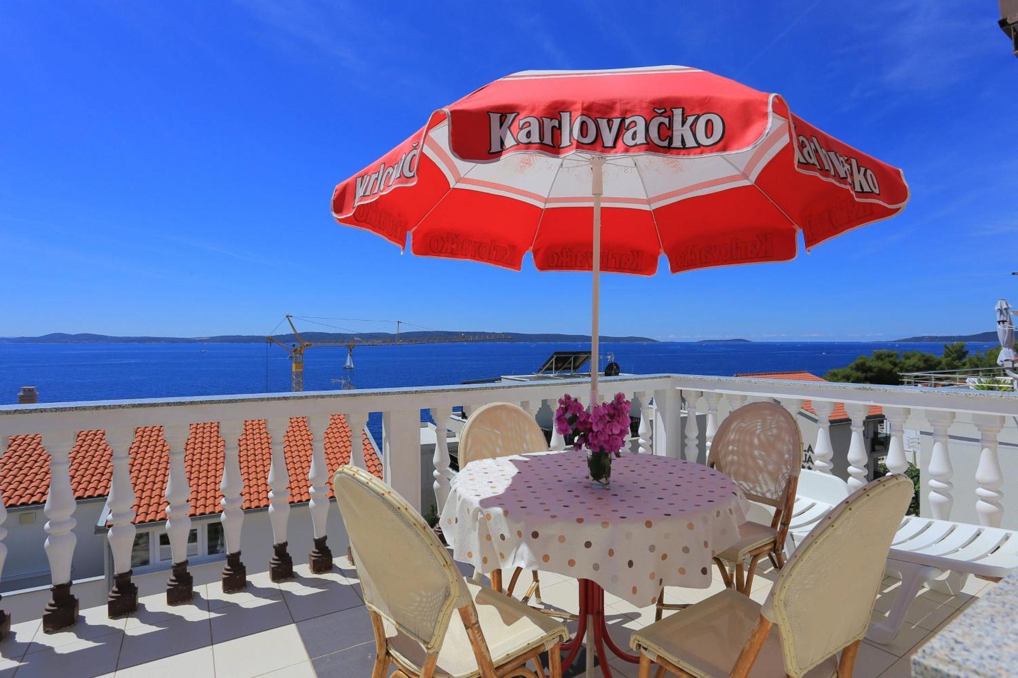Family Friendly Apartments With A Swimming Pool Businci, Ciovo - 11232 Трогир Екстериор снимка