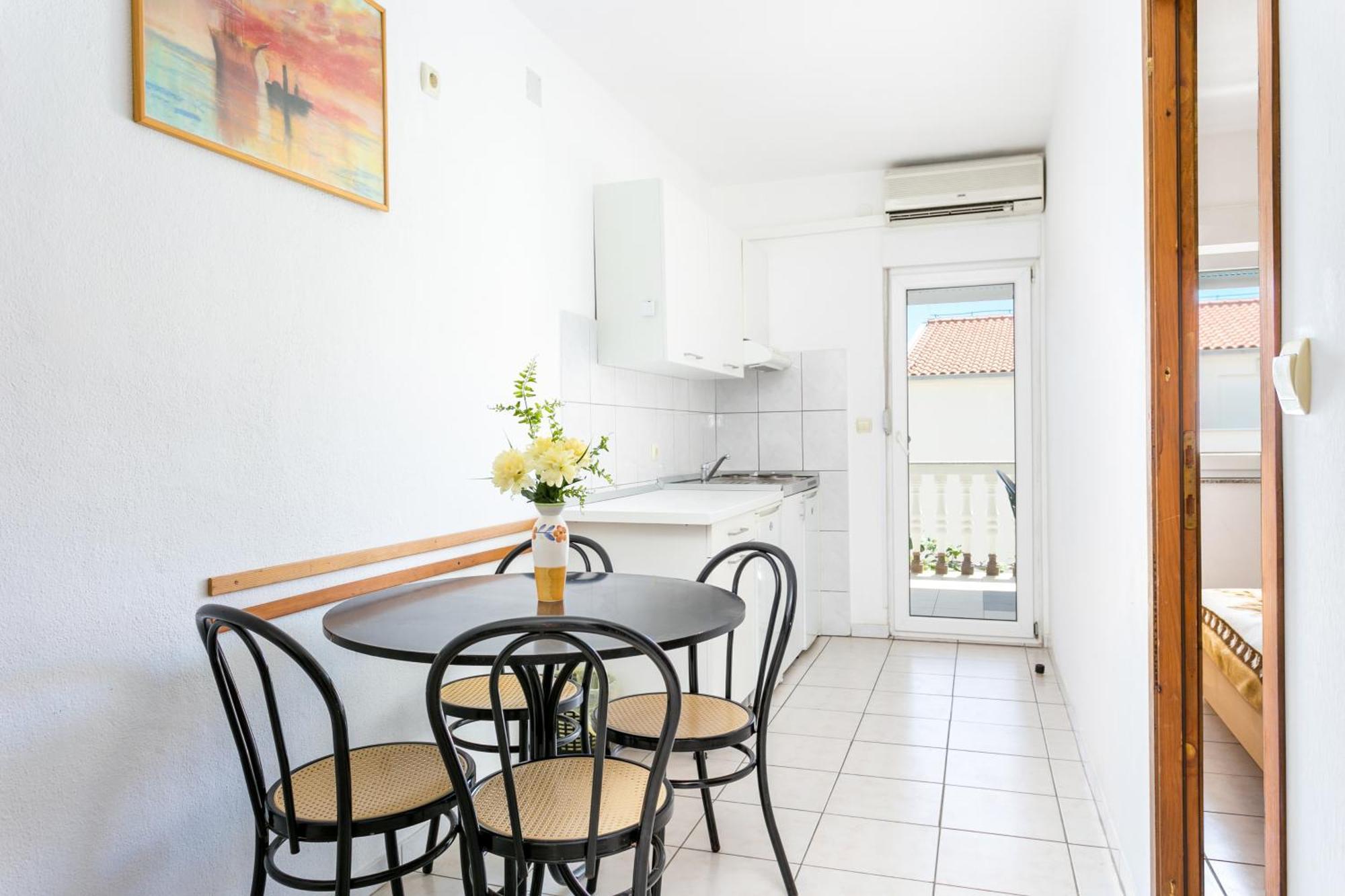 Family Friendly Apartments With A Swimming Pool Businci, Ciovo - 11232 Трогир Екстериор снимка